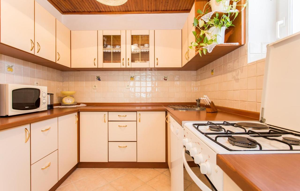 Appartment Rezika Šilo Eksteriør bilde